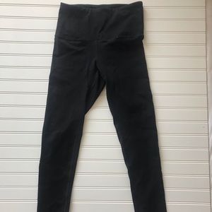 Black high waisted leggings!